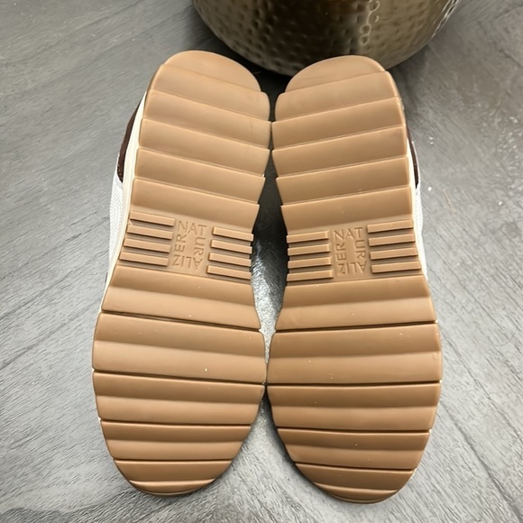 Naturalizer Sarina Sneakers (Wide) - Picture 3 of 12